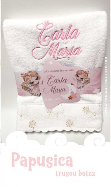 Trusou de botez cu papusica roz, gene lungi si broderie customizata, Doll 5